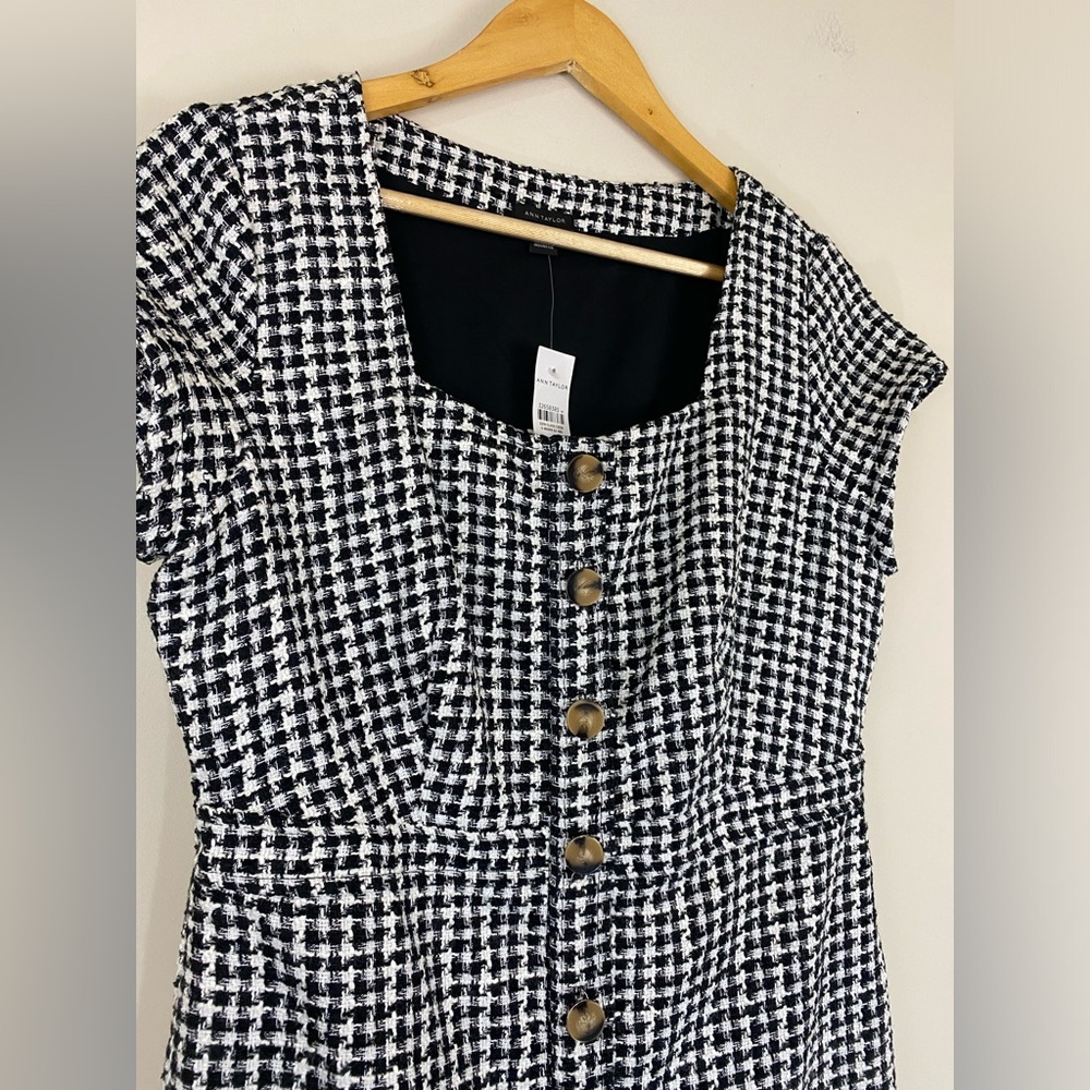 NWT Ann Taylor Gingham Tweed Button Front Sheath Dress Women’s Size 8 - Picture 6 of 8